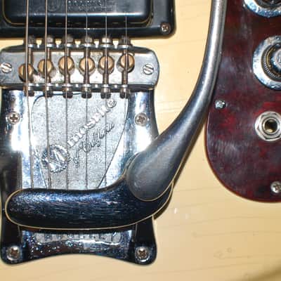 Video Demo 1966 Original Mosrite Ventures II White Pro Setup Original Hard Shell Case Strap image 3