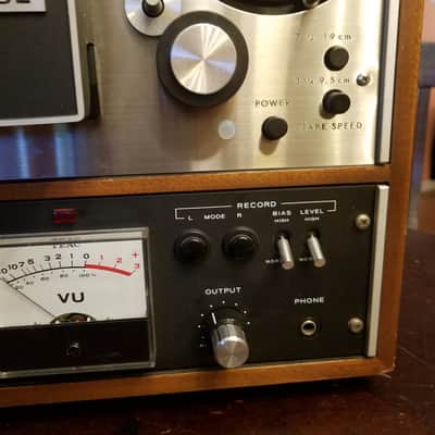 Teac A-4010SL 4-head R2R Auto-Reverse 2-track 1/4" 7" reel to reel recorder tape deck player 1970s - stained wood and stainless steel image 9