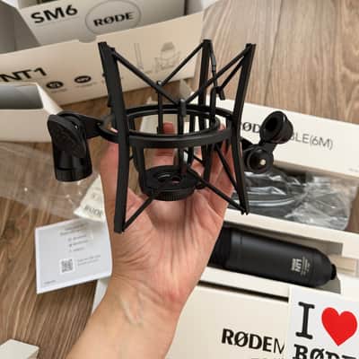 RØDE NT1 4th Gen Studio Microphone Kit with SM6, Pop Filter & XLR Cable image 4