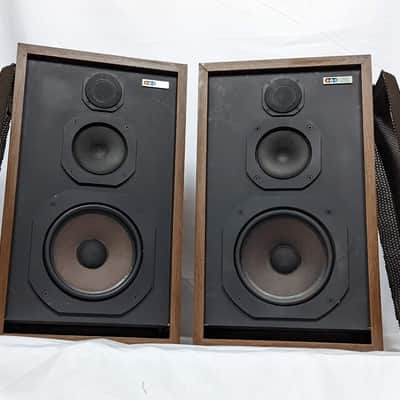 Pair of BIC Venturi Model 22 Vintage 3-Way Speakers - Woodgrain image 13