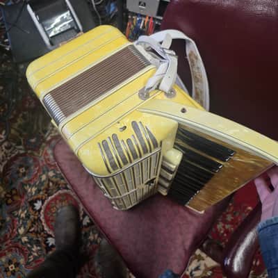 Hohner Morino IV M Piano Accordion w Straps and Case Needs TLC image 6