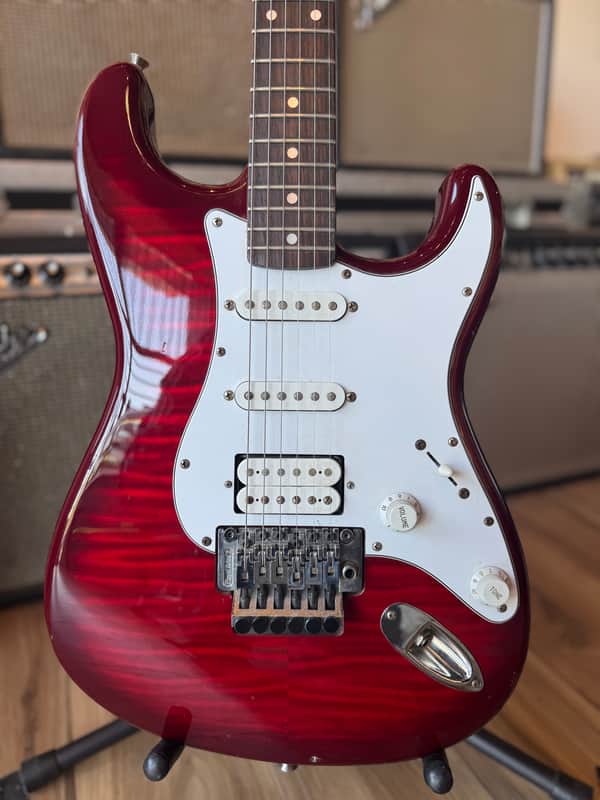 Fender Stratocaster 1994 - Foto Flame Red maple top image 1