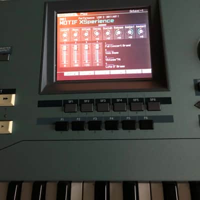 Yamaha Motif XS 7 Production Synthesizer 2000s - Gray image 4