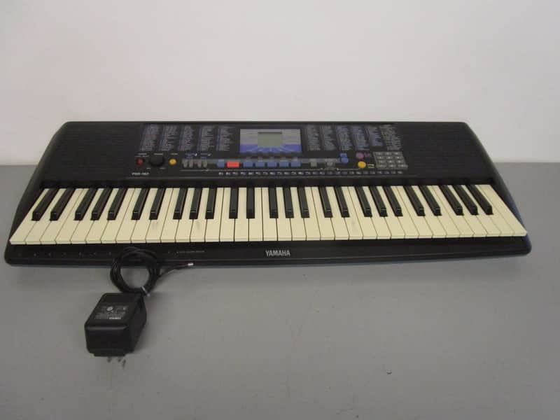 ★【中古】YAMAHA　PSR-190　キーボード　電子ピアノ　楽器　鍵盤　楽譜たて無し　動作チェックOK ★ 【YTL1B161】 PSR-190 Yamaha Keyboard Friend Musician's Reverb
