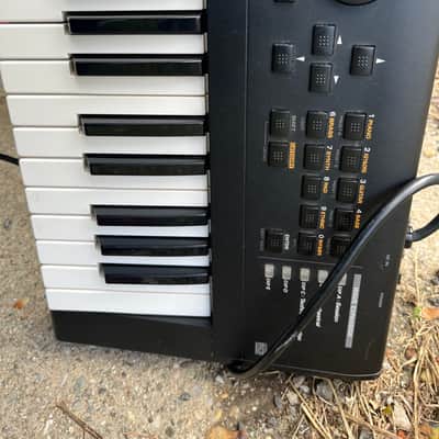 Roland XP-30 61-Key 64-Voice Expandable Synthesizer 1999 - 2004 - Black image 10