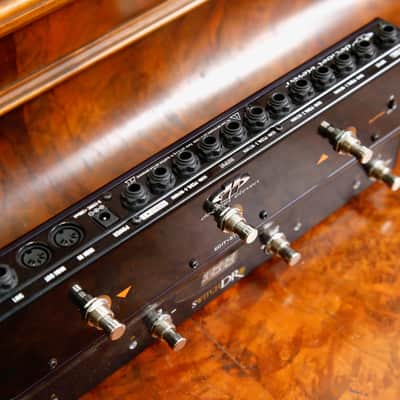Decibel Eleven Switch Dr. Midi Controller/Switcher Pedal Pre-Owned image 3