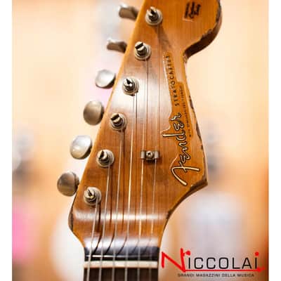 Fender Custom Limited Edition Roasted '60s Stratocaster Super Heavy Relic Aged Lake Placid Blue 3 Color Sunburst image 7