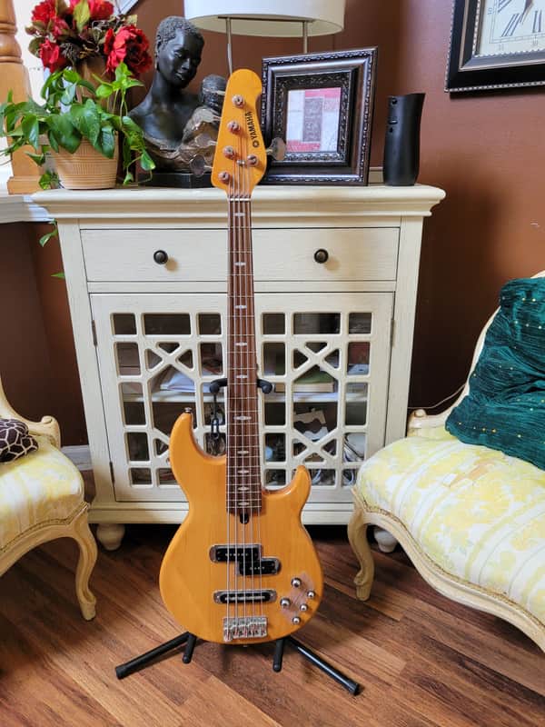 Yamaha BB 615 5 String Bass Guitar with Active Electronics in Natural - "Beautiful" image 1