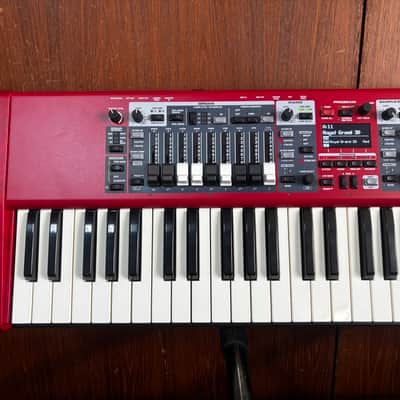 Nord Electro 6D SW61 Semi-Weighted 61-Key Digital Piano w/ bag image 2