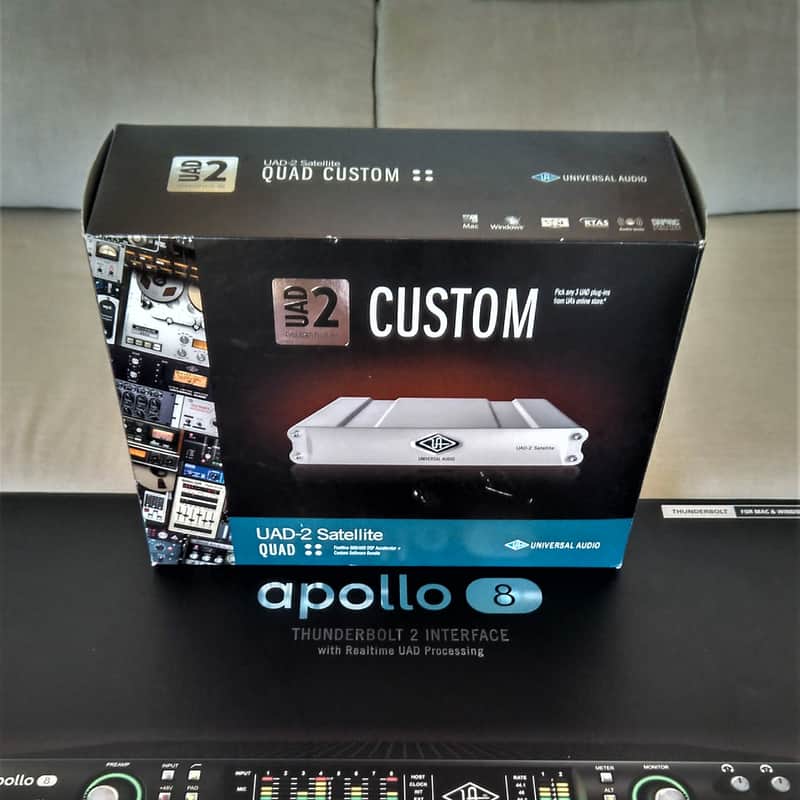 Universal Audio UAD-2 Satellite QUAD Core Custom FW/TB2 DSP Accelerator 2012 - Present Silver imagen 1