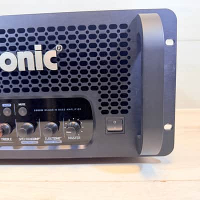 TC Electronic Blacksmith 1600-Watt Class-D Bass Amplifier Head Rackmount Bass Amp Made in Sweden 2010's image 2