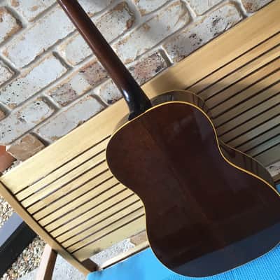 Gibson LG-1. 1966 - Sunburst image 2