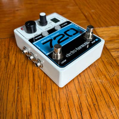 Electro-Harmonix 720 Stereo Looper 2015 - Present Black / White / Blue image 2