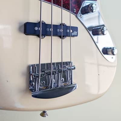 Roscoe Classic J4 2022 - Olympic White Lacquer image 4