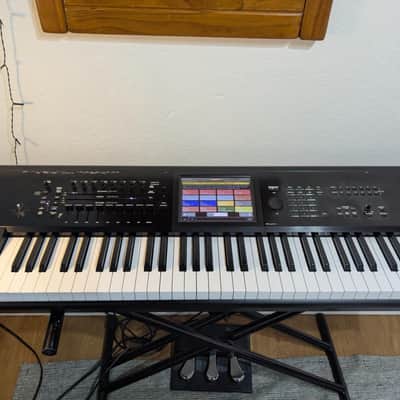 Korg KRONOS 2 73-Key Digital Synthesizer Workstation 2014 - Present - Black/Wood