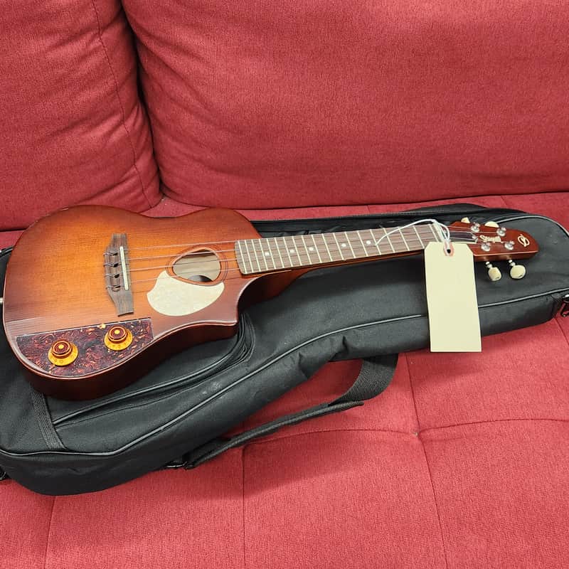 Seagull  Uke nylon sg burst with bag cracked EQ image 1