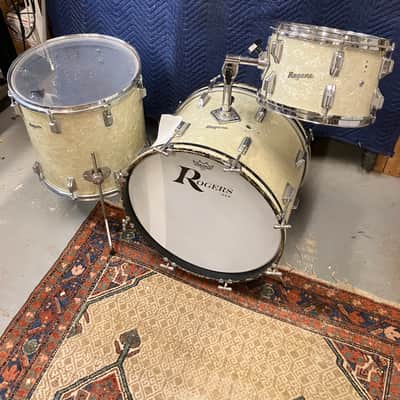 Vintage 1960’s Rogers Holiday Drum Set 20 12 16 Beavertail Lugs image 2