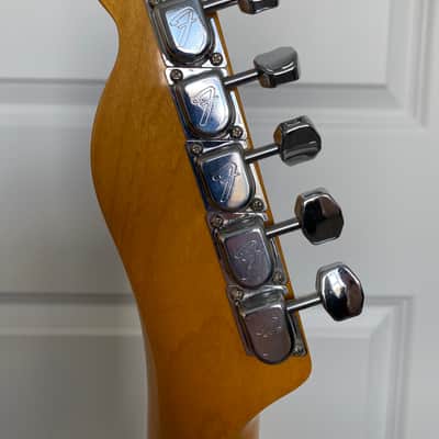 Fender American Vintage "Thin Skin" '72 Telecaster Custom 2017 - 2018 - Crimson Red Transparent image 8