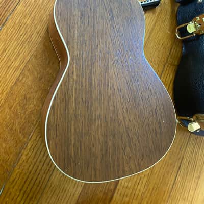 Kohala K2-c concert sized uke ukulele with hard case, tuner, pitch pipe, capo image 6