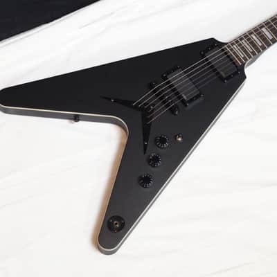 DEAN V Stealth electric GUITAR new Black Satin w/ DEAN MOLDED CASE - EMG Pickups image 3