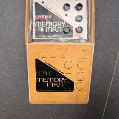 90s Electro Harmonix Deluxe Memory Man Analog Delay MN3005 chipset version. Chorus Vibrato overdrive distortion image 6
