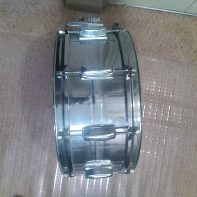 1960s pearl 14" snare drum  60s oval badge 10 lug image 3