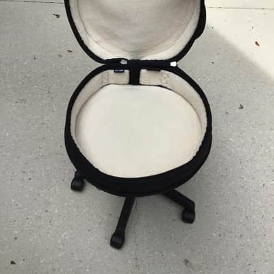 5.5x14 Yamaha Oak Custom Snare drum w/Protection Racket bag. image 16