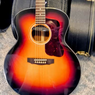 Guild F40 Traditional US- extra goodies! image 1