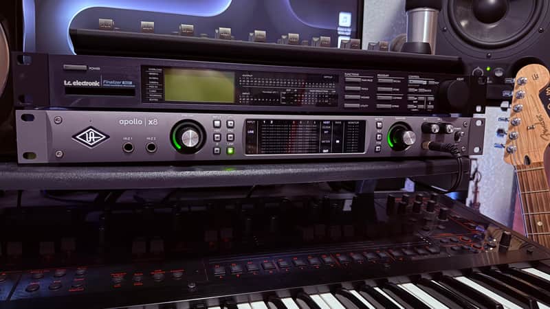 Universal Audio Apollo x8P Thunderbolt 3 Audio Interface 2018 - Present - Black image 1