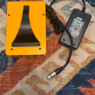 Radial Firefly Tube Direct Box 2010s - Yellow image 2
