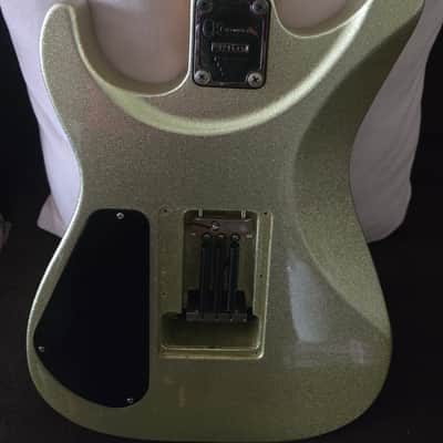 Charvel 475 Special / Deluxe 1989 - 1991 - Platinum image 2