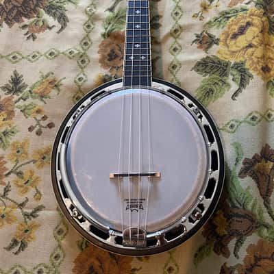Gold Tone Banjolele Deluxe Banjo-Ukulele with Resonator (Comes with Gig Bag) image 1