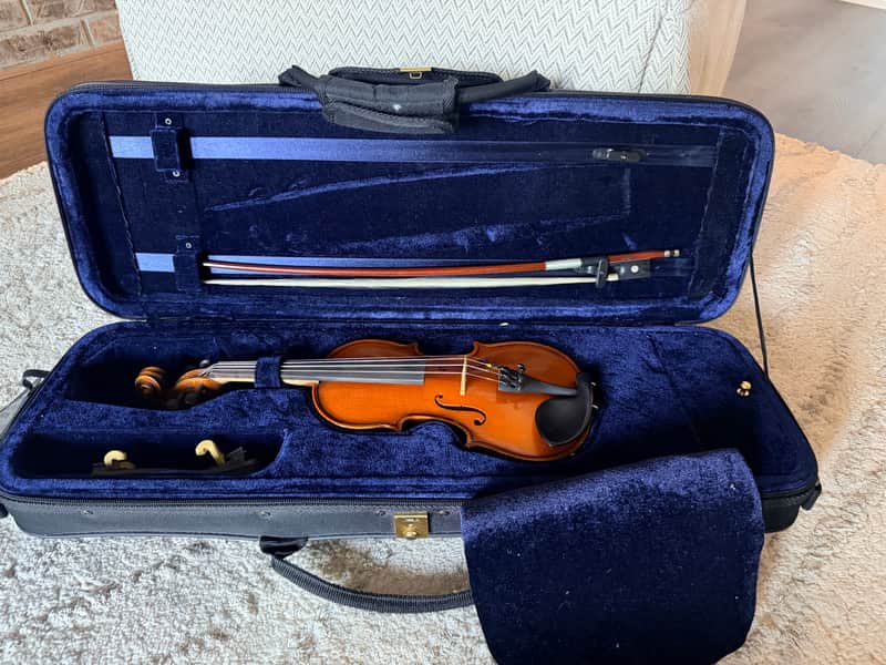 Keith, Curtis & Clifton KCC – 103M Violin Outfit with a Sumi Shoulder Rest - 1/8 Size image 1