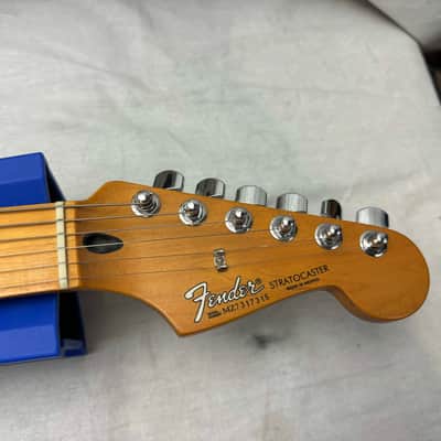 Fender Deluxe Roadhouse Stratocaster Guitar 2008 - Brown Sunburst / Maple neck image 10