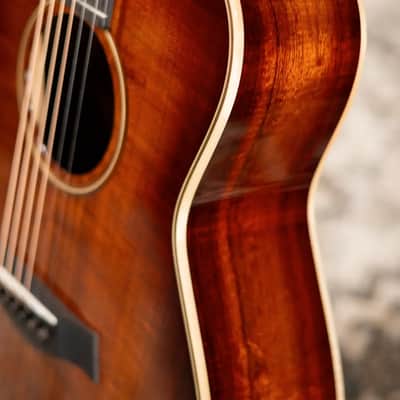 Taylor K21e Grand Theater Acoustic/Electric Guitar with AeroCase image 12