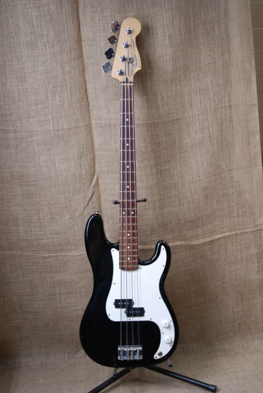 Fender Player II Precision Bass 2024 - Present - Black image 1