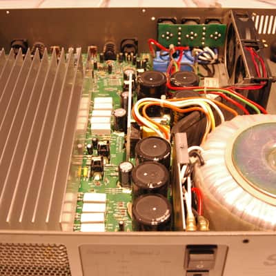 Power Amplifier Crate SPA1400 2 x 425W at 4 ohms image 8