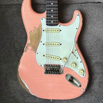 Fender Stratocaster 1961 features. Heavy Relic Shell Pink image 3