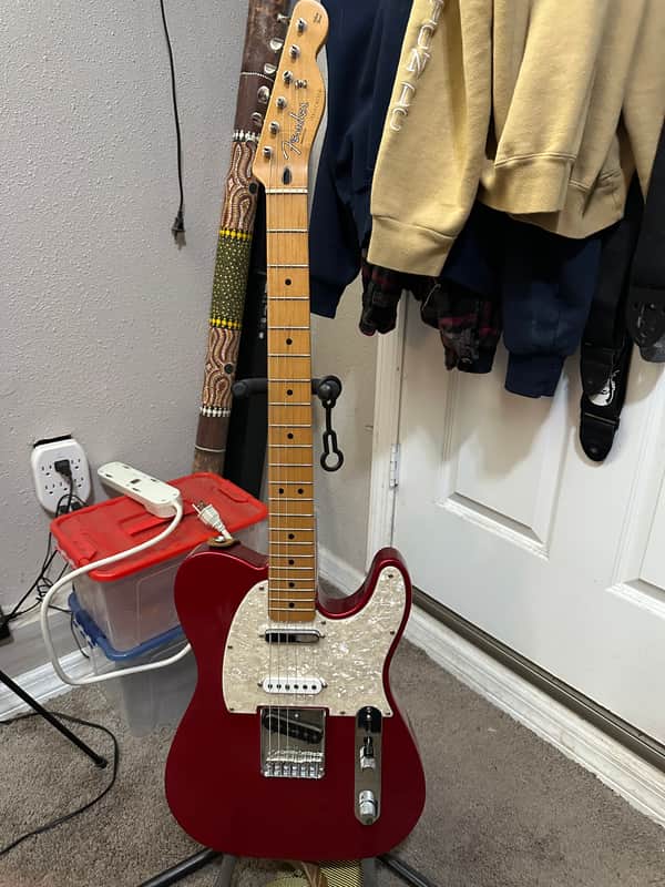 Fender Deluxe Nashville Telecaster with Maple Fretboard 1998 - 2014 - Candy Apple Red image 1