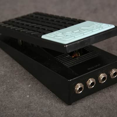 Boss FV-50H High-Impedance Stereo Volume Pedal - 2nd Hand image 4
