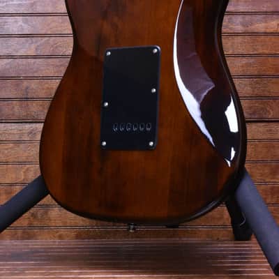 Squier Classic Vibe '70s Stratocaster® HSS, Laurel Fingerboard, Walnut image 2