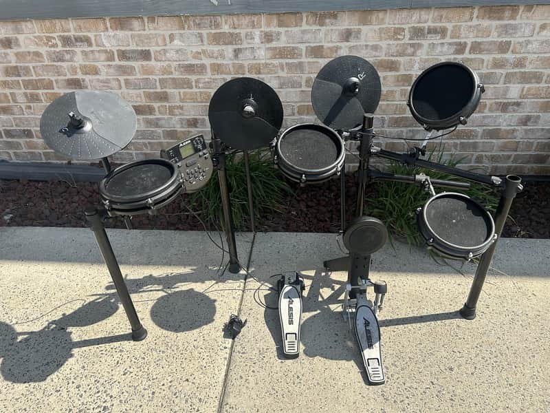 Alesis DM7X Kit Advanced Electronic Drum Set image 1