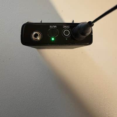 Sennheiser EW-D SK (Q1-6) 470.2-526MHz Wireless Bodypack Transmitter image 2