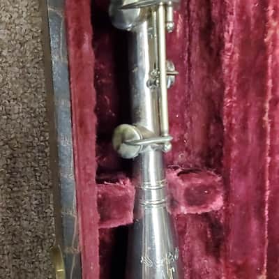 AT Metal Clarinet in Bb new leather pads 1930's ? 1940's - Nickel chrome VIDEO image 13