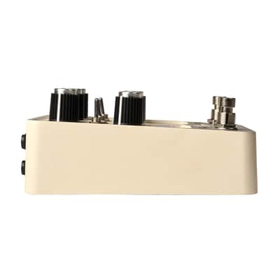 Universal Audio Astra Modulation Machine Pedal 2023 - White image 2