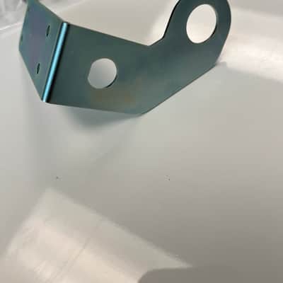 Shure UA505-RSMA Remote Antenna Mounting Bracket Unused-Open Box-Has all parts image 3