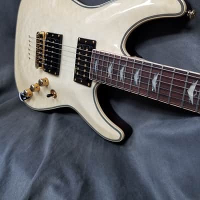Schecter Omen Extreme-6 Gloss Natural image 1