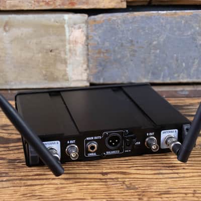 Line 6 XD-V75 Bodypack, Receiver and Countryman Lav image 5