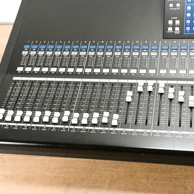 Yamaha LS9-32 32-Input Digital Mixing Console CG0110D image 5