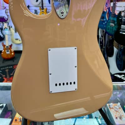 Fender Made in Japan Limited International Color Stratocaster®, Maple Fingerboard, Sahara Taupe image 6